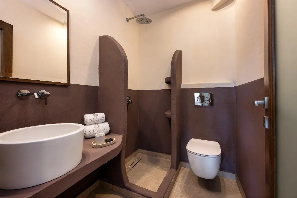SUITE WITH VIEWS Room, Aelia Thalassa, Santorini