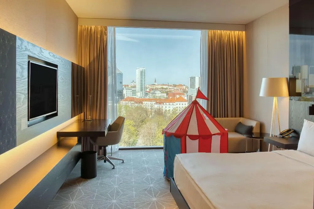 FAMILY ROOM EXECUTIVE Room, Hilton Tallinn Park, Tallinn