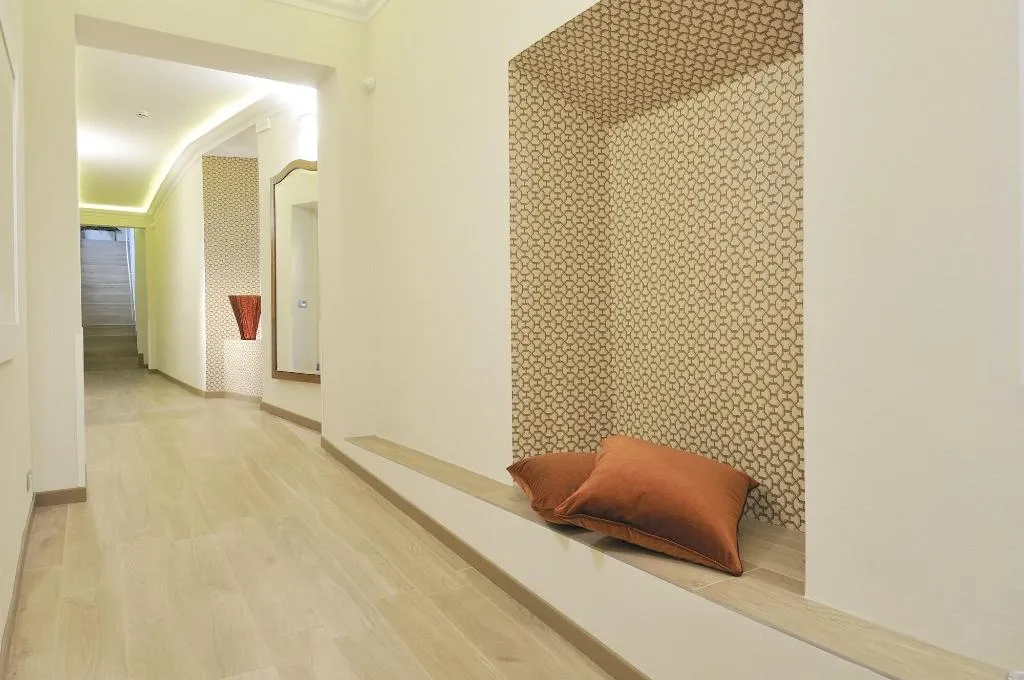 Lobby, Canto Degli Aranci, Florence
