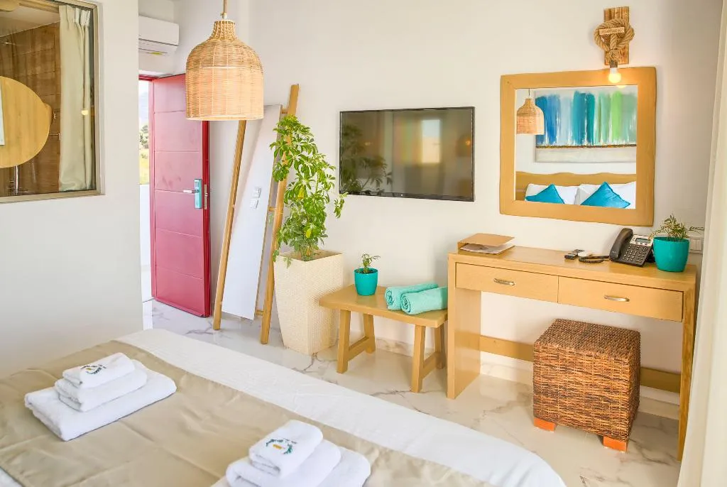 JUNIOR SUITE DELUXE WITH PRIVATE POOL Room, Alia suites & Alia beachfront suites and spa, Rhodes