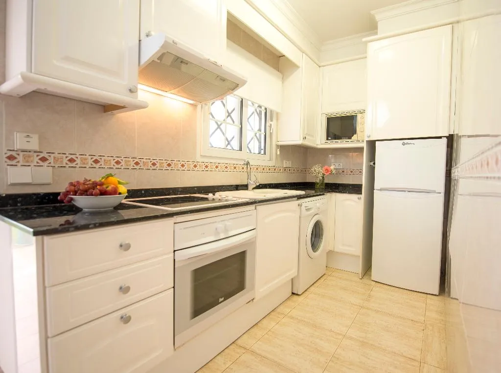 APARTMENT CAPACITY 2 ONE BEDROOM Room, Ona Village Cala d'Or, Majorca