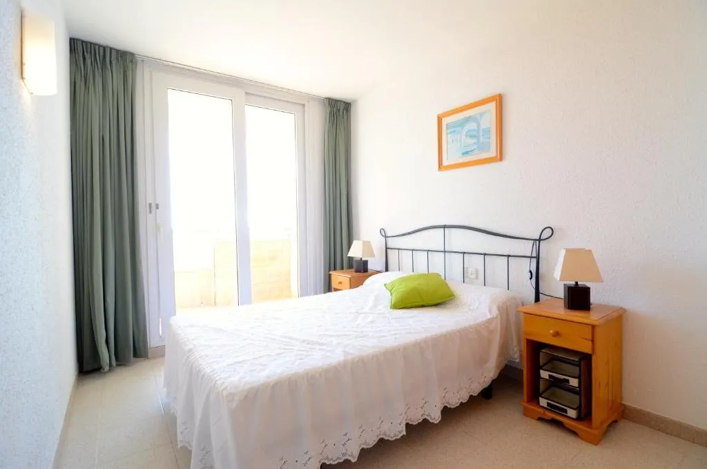 APARTMENT CAPACITY 6 TWO BEDROOMS Room, Del Sol 2D Apartamentos, Costa Brava