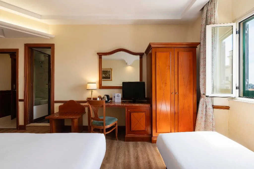 TRIPLE CITY VIEW Room, Hiberia, Rome