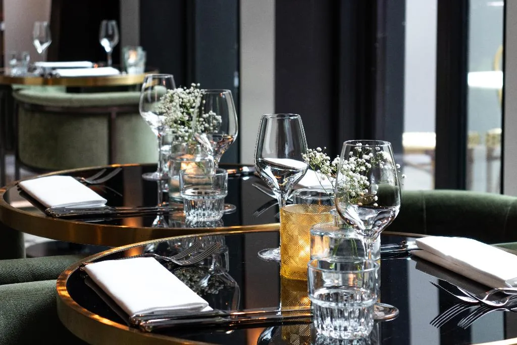 Restaurant, Hotel Monastere Maastricht, Amsterdam