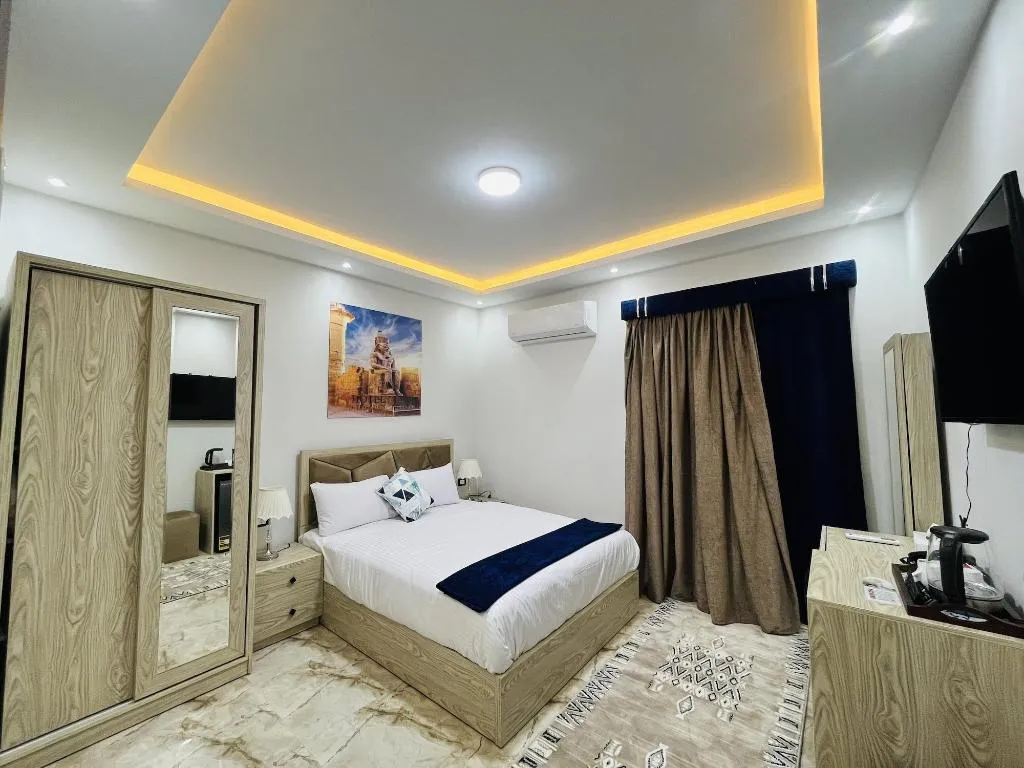 Room, Capital Of Pyramids Hotel, Cairo