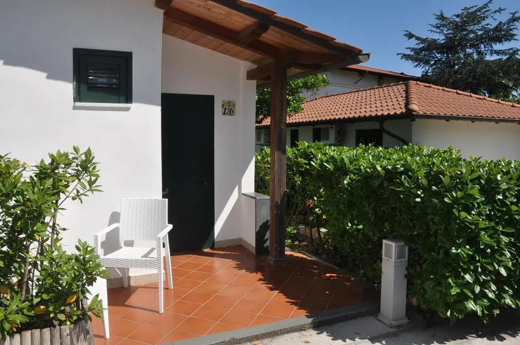 BUNGALOW CAPACITY 2 Room, Esperidi Resort, Naples