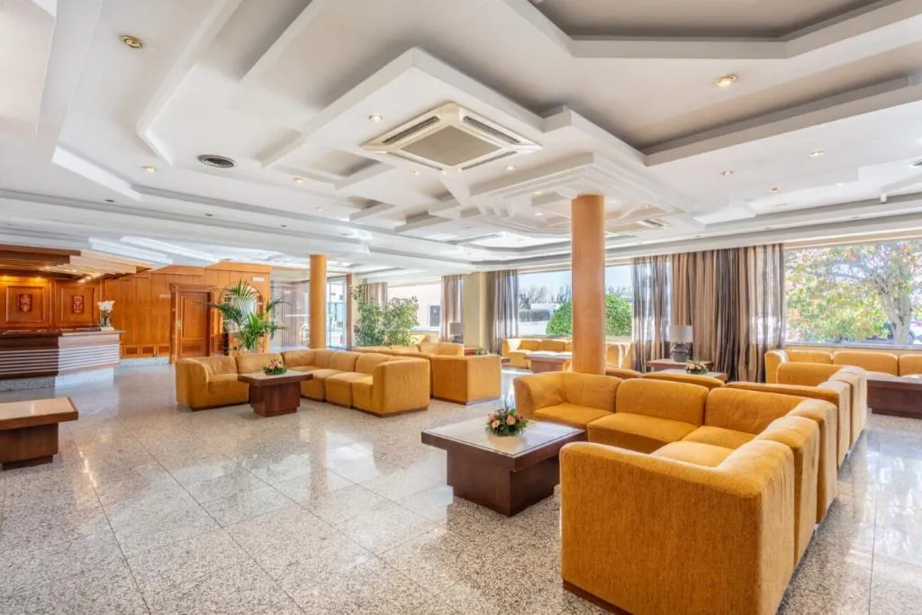 Lobby, Crisol Regio, Madrid