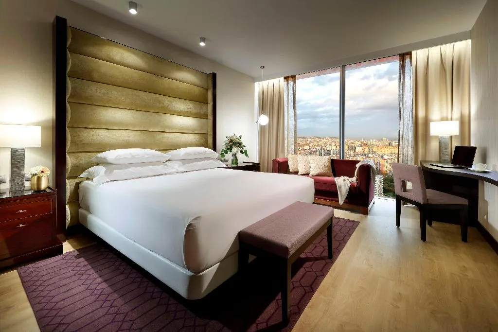 Room KING SIZE BED Room, Hyatt Regency Barcelona Tower, Barcelona