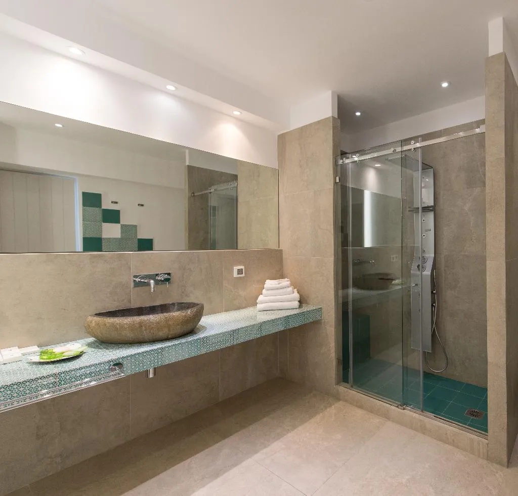 SUITE WITH JACUZZI Room, Santorini Secret Suites & Spa, Santorini