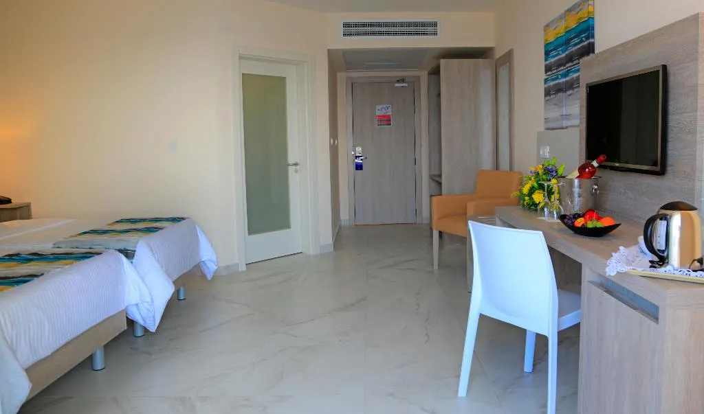 TRIPLE STANDARD Room, Riviera Spa Resort – Adults Only, Malta