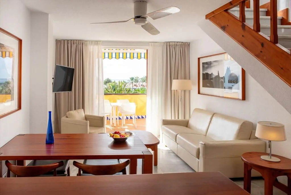 Room, Parque Santiago III y IV, Tenerife