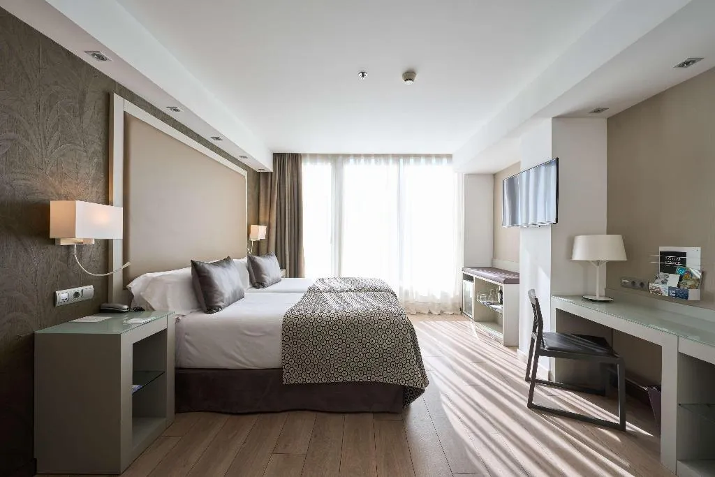 Room, Catalonia Square, Barcelona