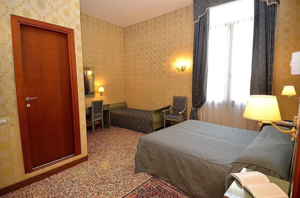 Room, Locanda La Corte, Venice