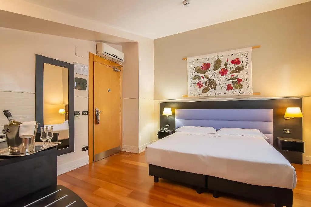 DOUBLE DELUXE WITH JACUZZI Room, Hotel Aphrodite, Rome