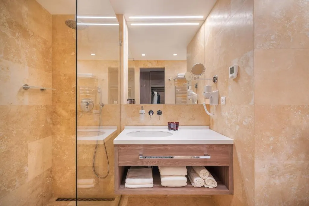 Room, Hotel CUBE, Prague