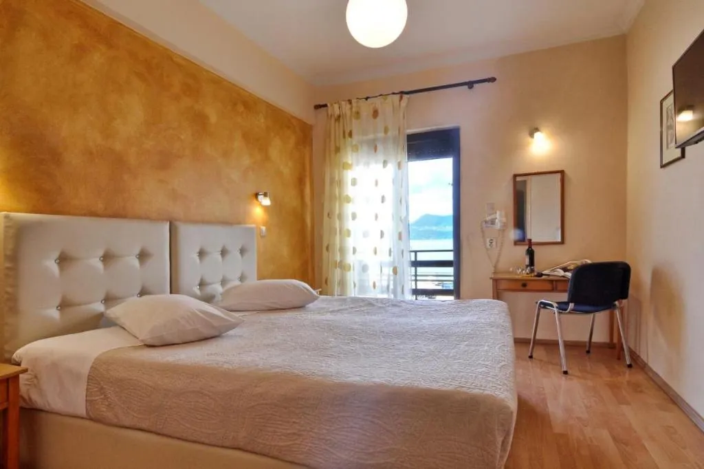 Double or Twin SIDE SEA VIEW Room, Atlantis Hotel, Corfu