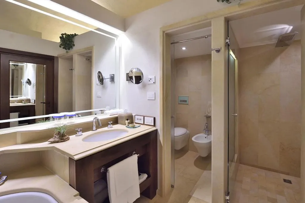 Room, Monastero Santa Rosa Hotel & Spa, Naples