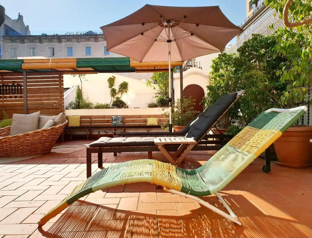 Terrace, Rodamon Barcelona Hostel, Barcelona