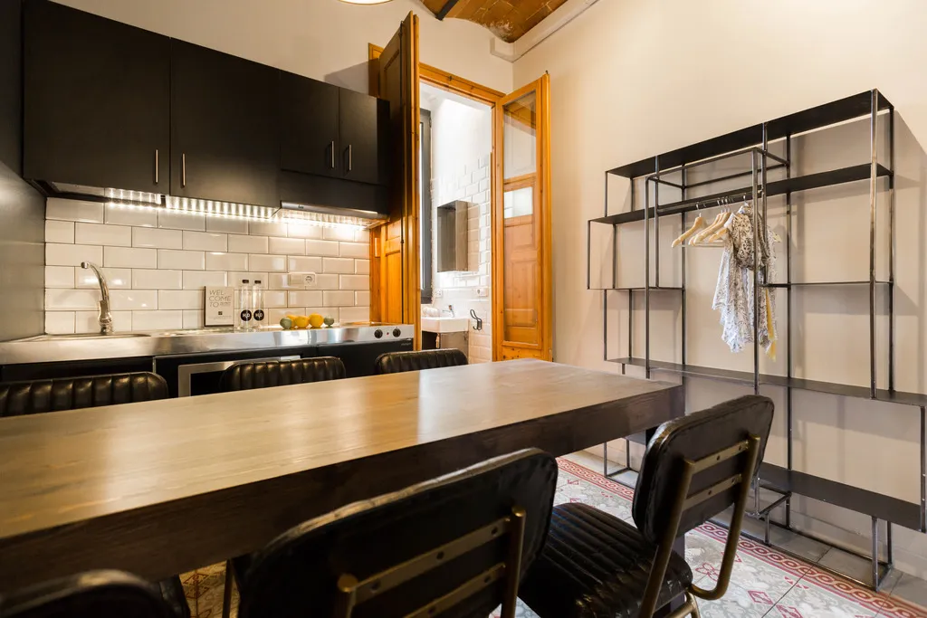 APARTMENT TWO BEDROOMS Room, La Mare by The Streets, Barcelona