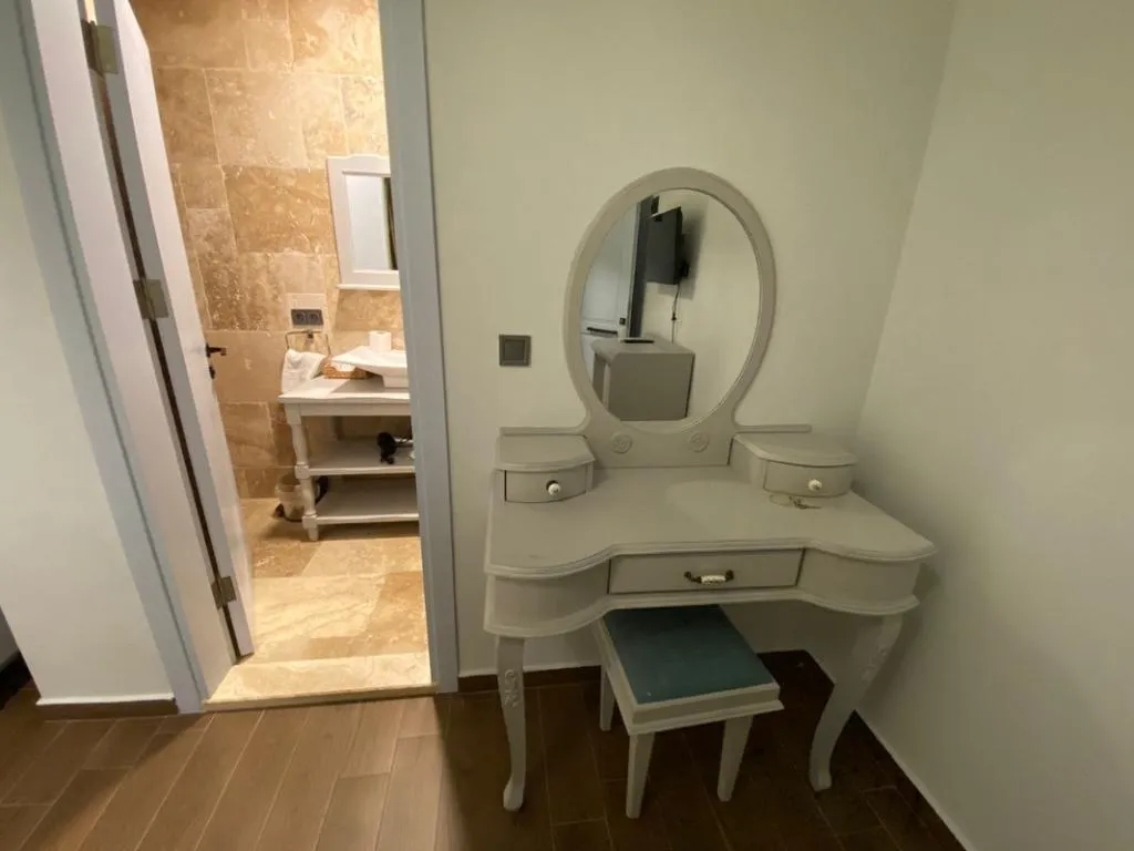 DOUBLE Private external bathroom Room, Mara Koyici Hotel, Izmir