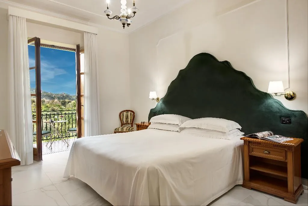 Double or Twin COMFORT Room, Majestic Palace, Naples