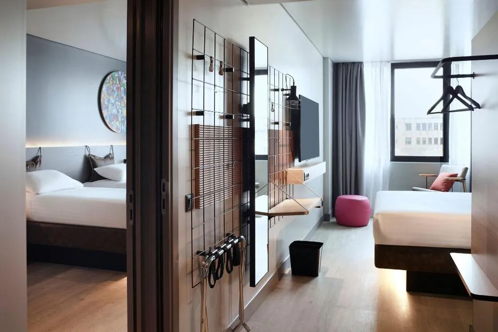 Room, Moxy Athens City, Athens