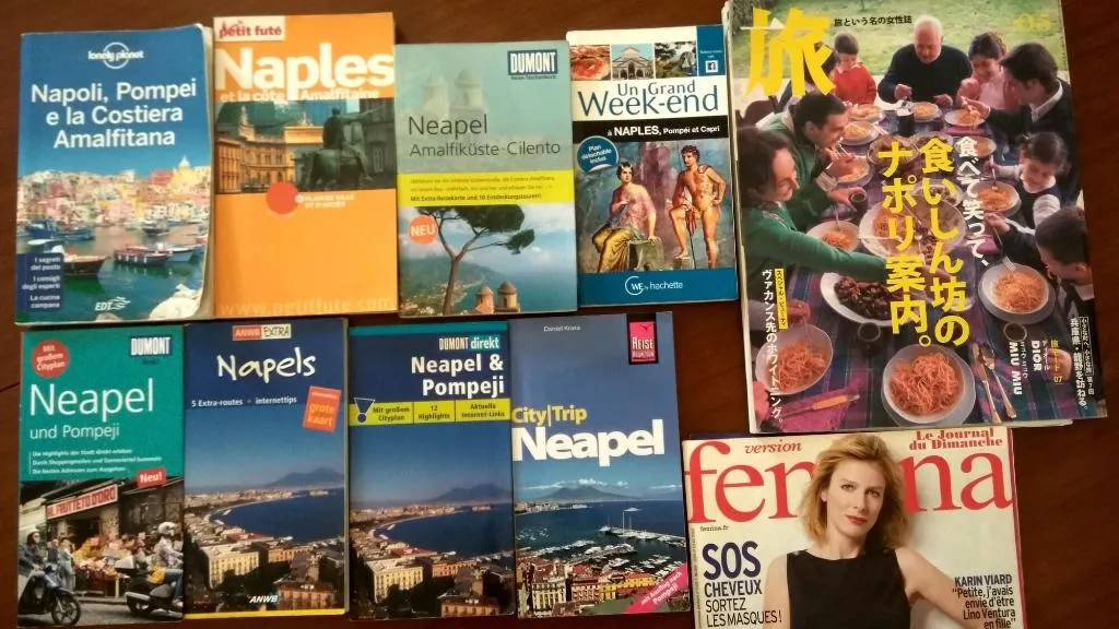 Room, Sui Tetti Di Napoli, Naples