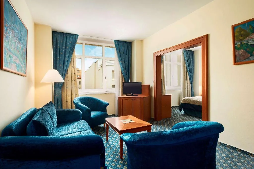 SUITE KING BED NON SMOKING Room, Ramada Prague City Centre, Prague