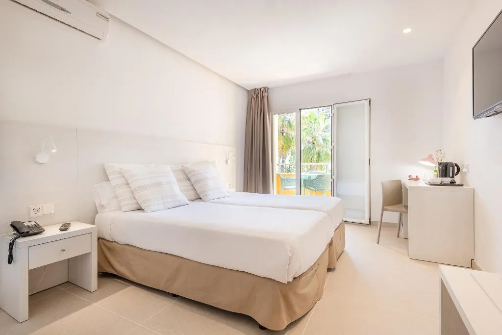 Double or Twin WITH BALCONY Room, Flor los Almendros Hotel, Majorca