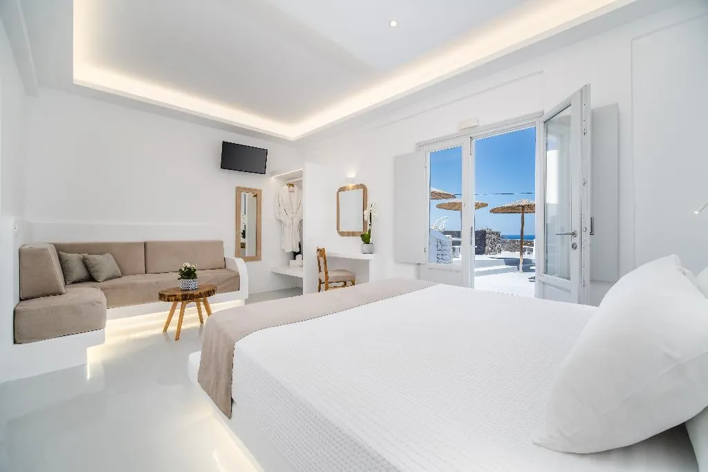 Room WITH VIEWS Room, Serenita Luxury Suites, Santorini