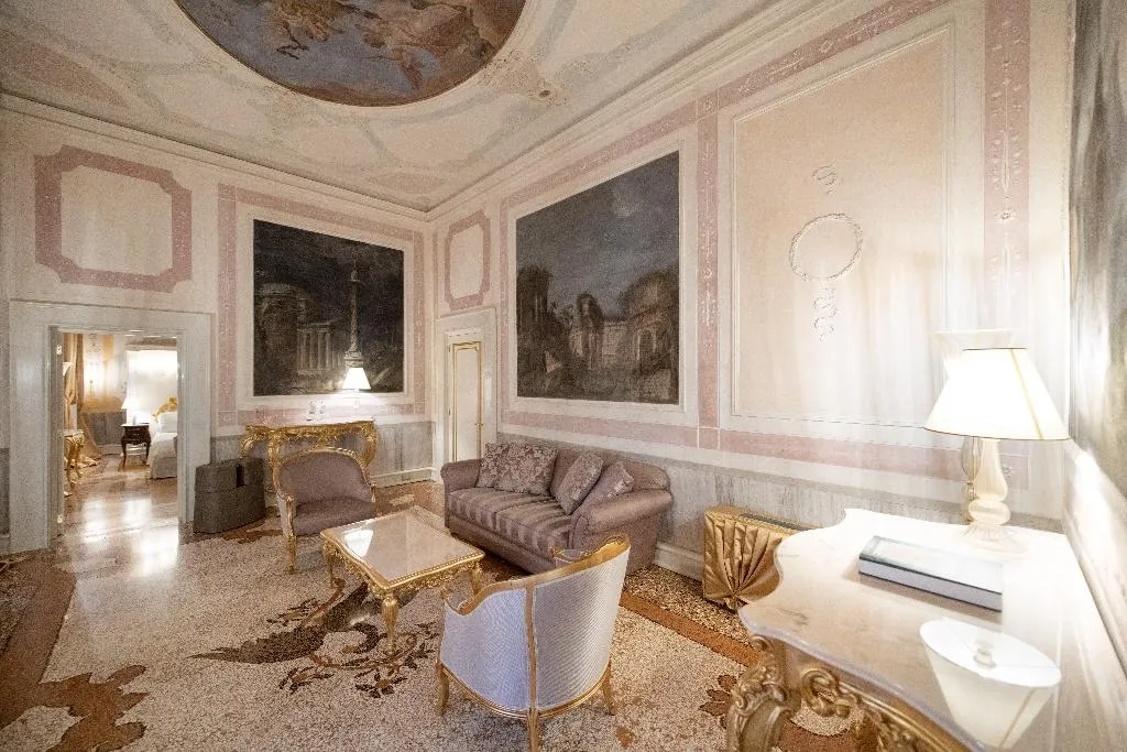 SUITE DELUXE Room, Cà Bonfadini Historic Experience, Venice