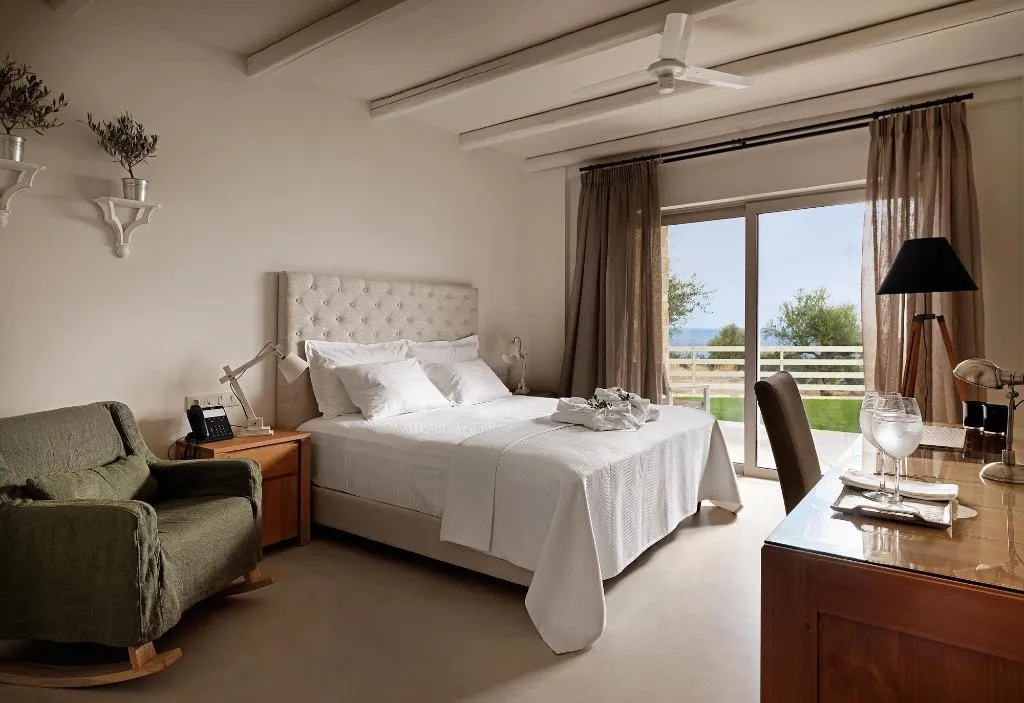 Room, Camvillia, Kalamata