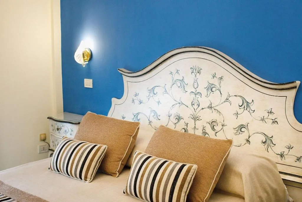 TRIPLE WITH BALCONY Room, Zi' Teresa, Naples