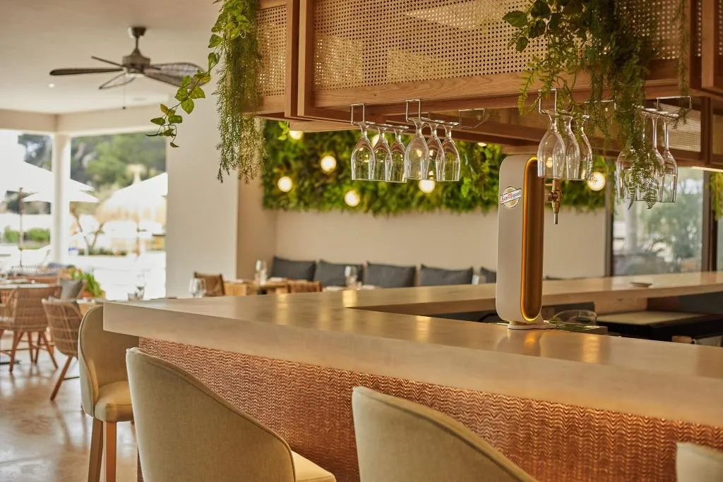 Restaurant, Cala San Miguel Ibiza Res, Curio Colllec by Hilton, Ibiza