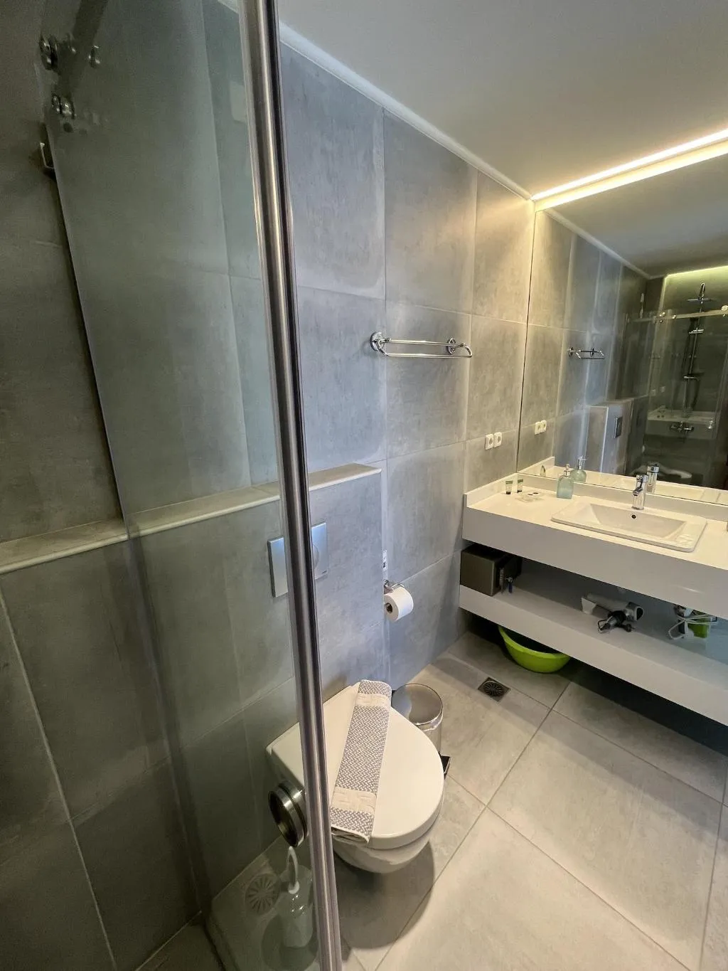 Room, Niriides Hotel, Crete