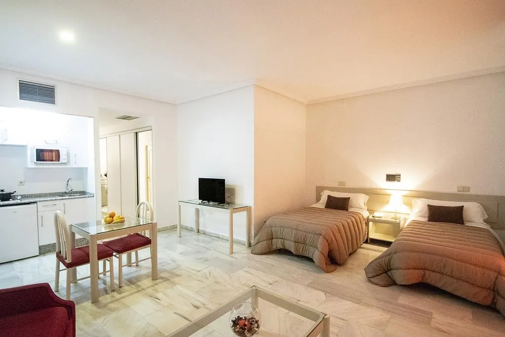 STUDIO CAPACITY 2 Room, Hospedium Hotel Apartamentos Simon Verde, Seville