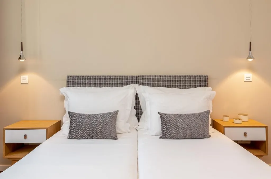 APARTMENT TWO BEDROOMS Room, Rs Porto Historic Center, Porto