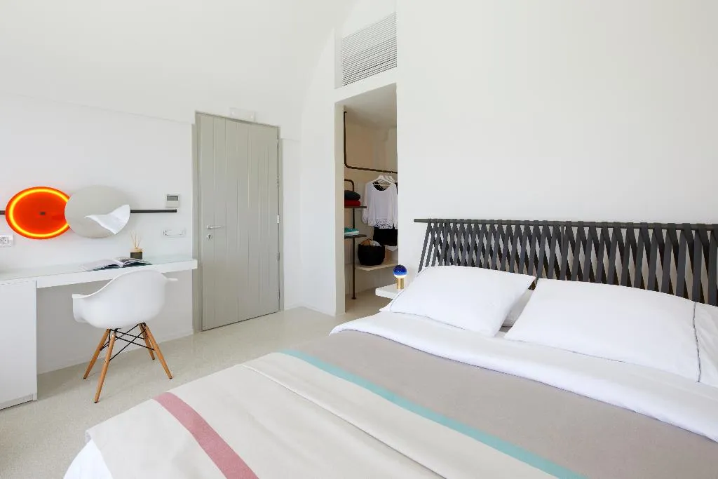 SUITE STANDARD Room, Alti Santorini Suites, Santorini