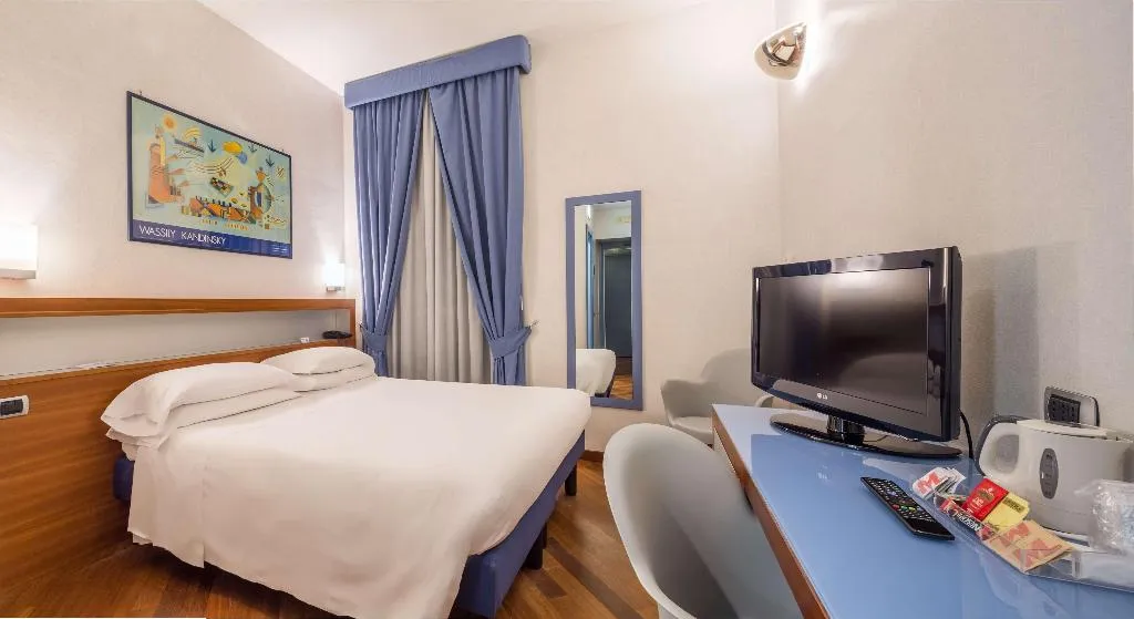 DOUBLE SUPERIOR KING BED Room, Best Western Plus Hotel Plaza, Naples