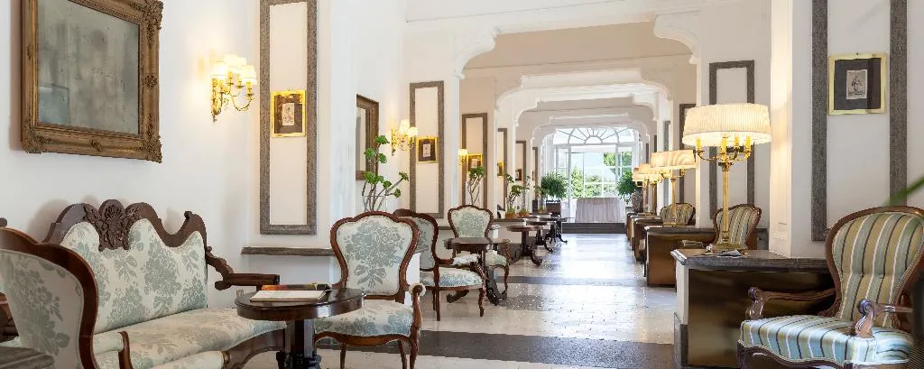 Lobby, Grand Hotel Cocumella, Naples