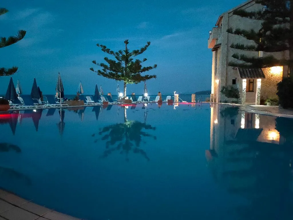 Pool, Hotel La Playa Blanca, Palermo