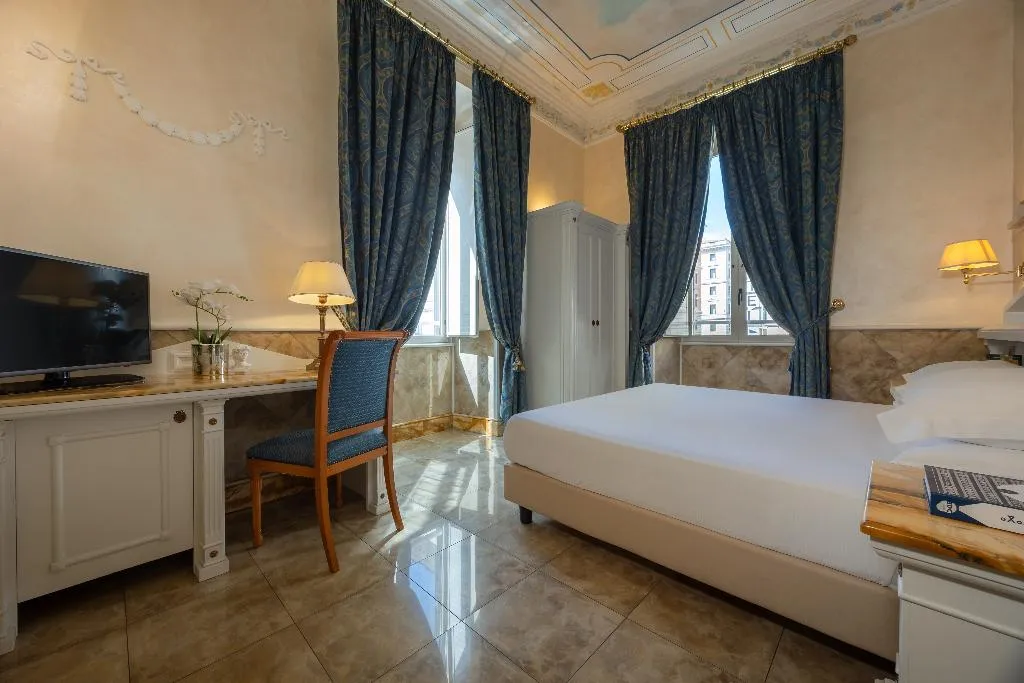 JUNIOR SUITE STANDARD Room, Palladium Palace, Rome