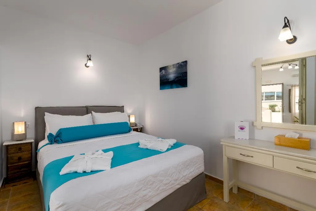 SUITE SUPERIOR POOL VIEW Room, En Plo Boutique Suites, Santorini