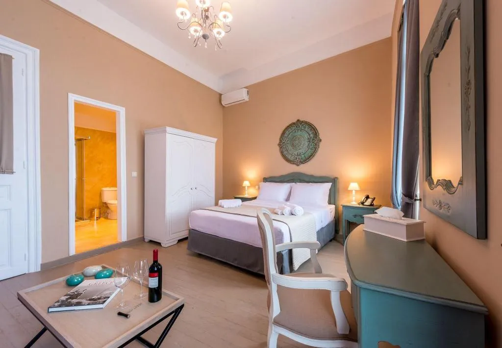 SUITE DELUXE WITH VIEWS Room, Palladian Home, Athens