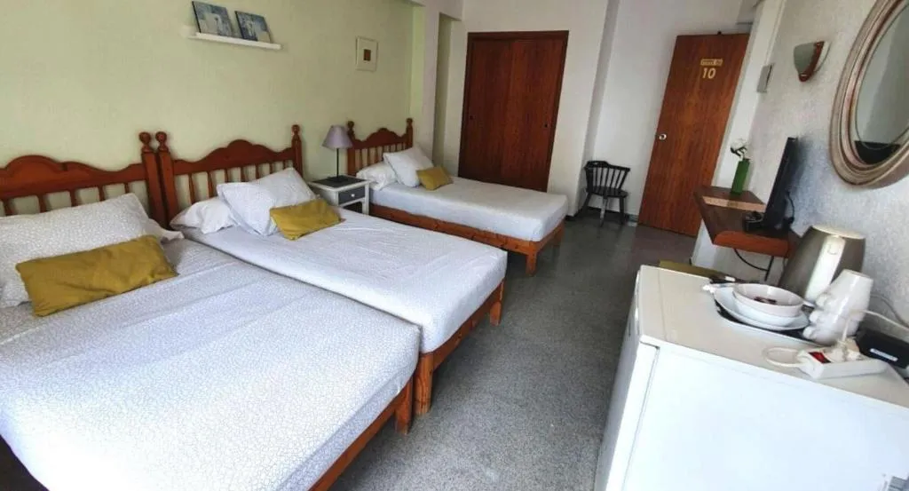 Room, Hostal Saturno, Majorca