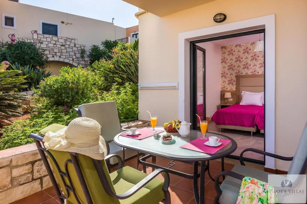 Terrace, Pilot's Villas Luxury Suites, Crete