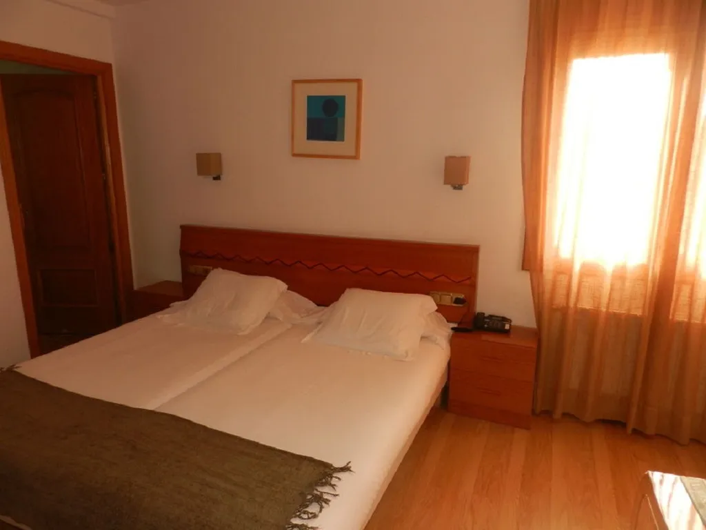 TWIN STANDARD Room, Porta D'Alella, Barcelona