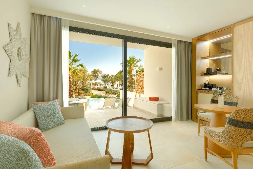 JUNIOR SUITE WITH PRIVATE POOL Room, TRS Ibiza Hotel, Ibiza