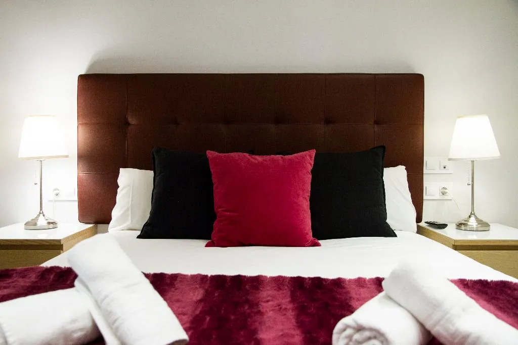 APARTMENT CAPACITY 2 TWO BEDROOMS Room, Dailyflats Raval, Barcelona