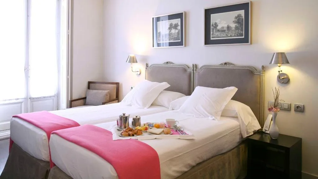 Room, Hotel Meninas, Madrid